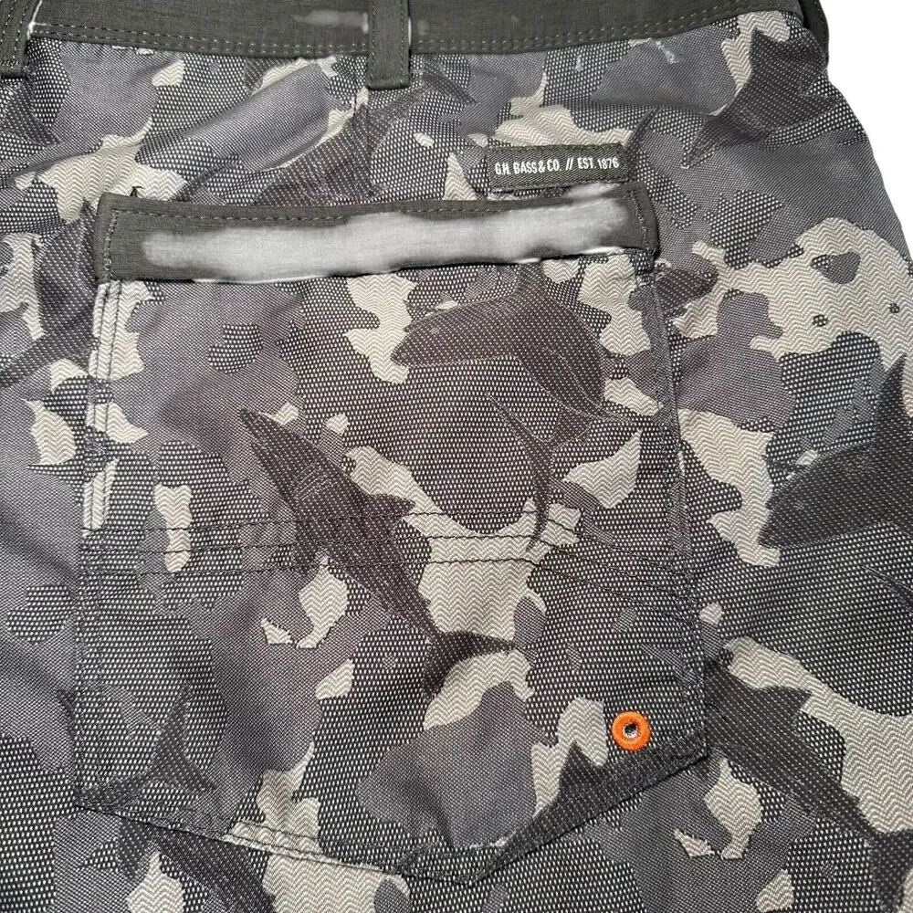 G. H. Bass & Co. Board Shorts Men's Size 38 Black/Gray Camo Sharks Fishing Surf